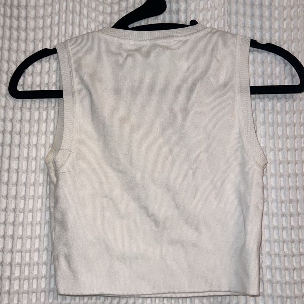 Zara Muscle Tank Tops - Picture 2 of 5